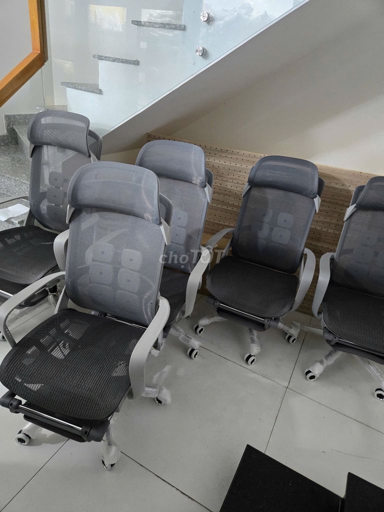 Ghế văn phòng công thái học lưới xám đã dùng. Mua bán Đồ dùng văn phòng tại Thành phố Thủ Đức Tp Hồ Chí Minh được đăng bởi Trà My hình 1