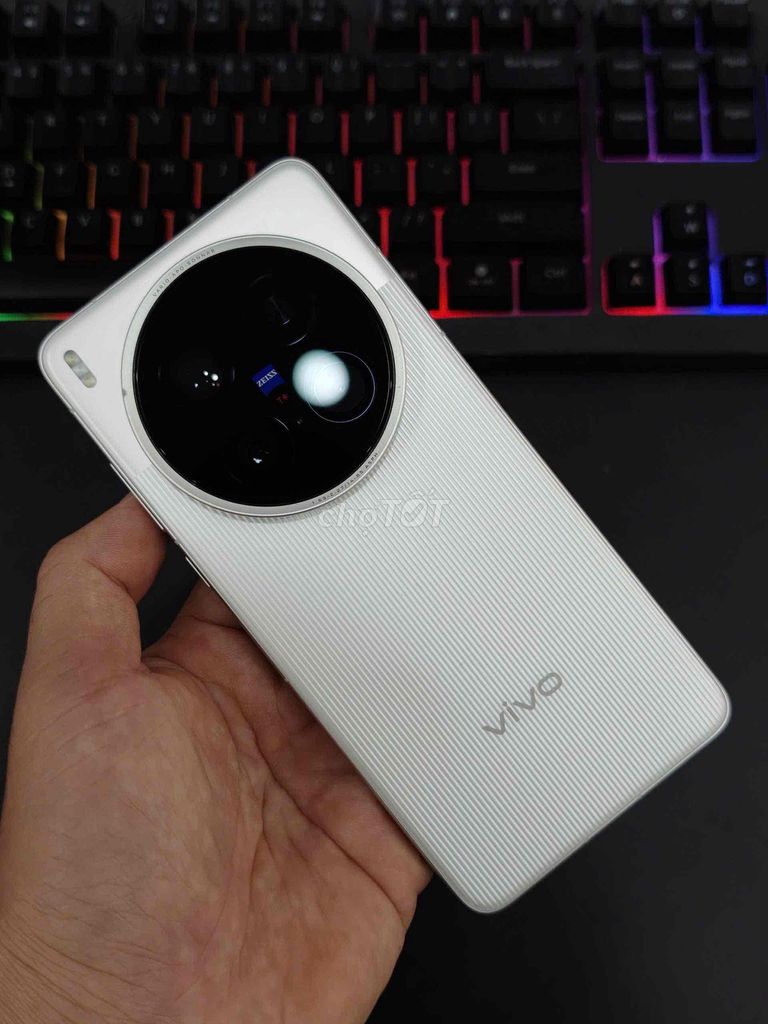 Vivo X200 Ultra 16GB/512GB Trắng. Mua bán Điện thoại tại Quận Ninh Kiều Cần Thơ được đăng bởi Nguyễn Toàn hình 1