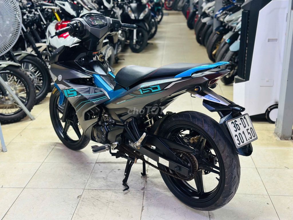 Мотосалон Тхинь Phat - Yamaha Exciter 150 Серо-Синий Limited