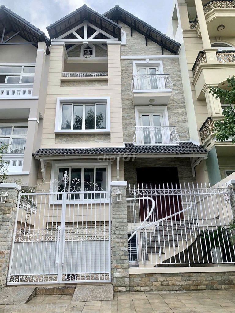 Аренда · 6 комн. · 140 м² · Quận Tân Bình, ул. Đường Cộng Hoà