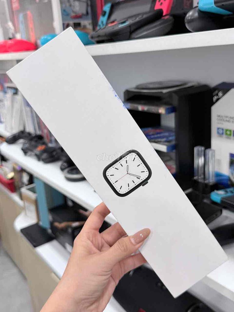 Apple Watch Series 7 45mm GPS Mới chưa kích. Mua bán Thiết bị đeo thông minh tại Quận 5 Tp Hồ Chí Minh được đăng bởi Phan Thế Phong  hình 1