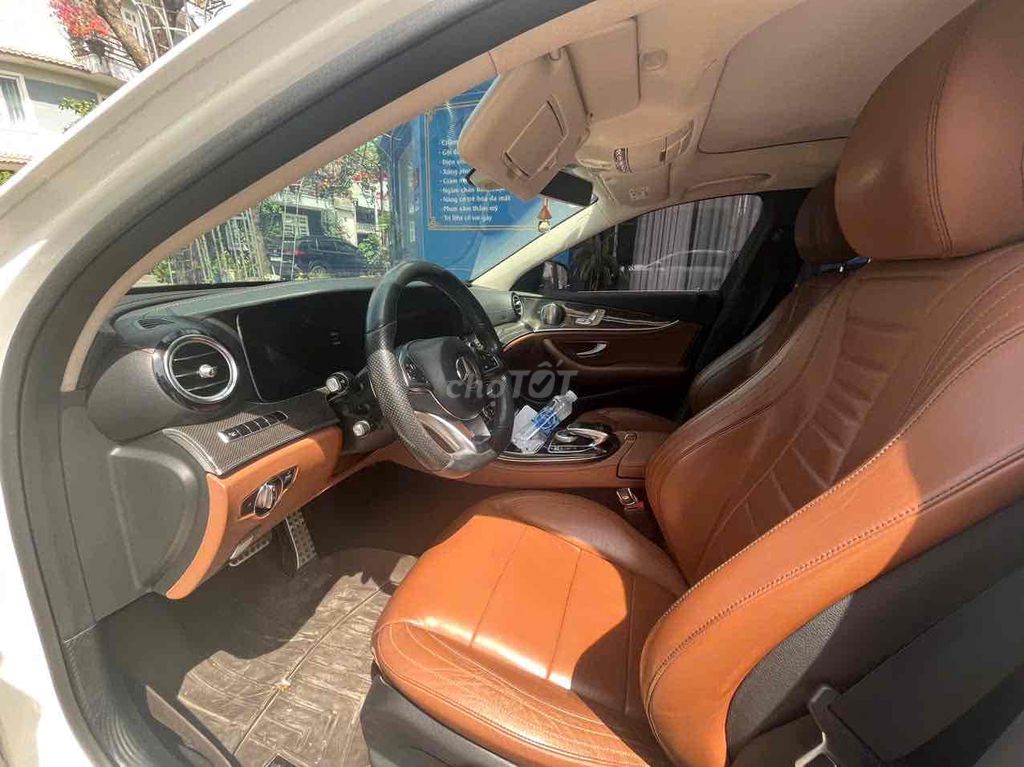 Mercedes Benz E Class 2017 E300 AMG - 99999 km