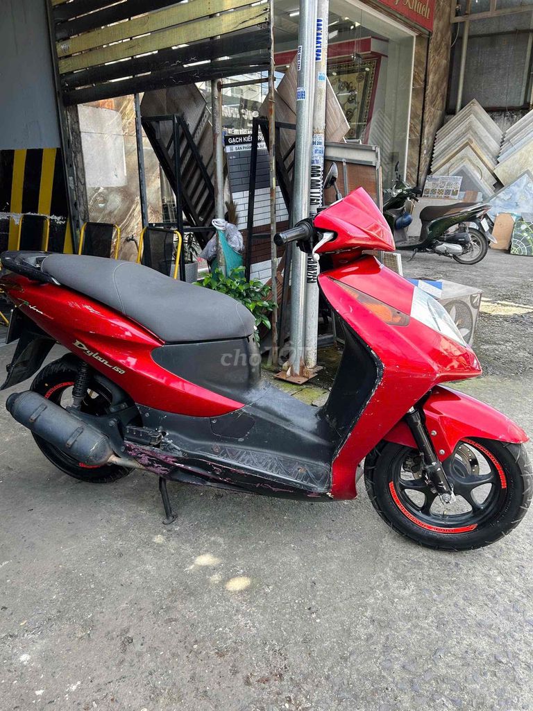 Honda Dylan 2003 Chính chủ bstp ký ngay giá rẻ. Mua bán Xe máy tại Quận 12 Tp Hồ Chí Minh được đăng bởi PHMOTOCARE MUA BÁN TRAO ĐỔI XE MÁY CŨ hình 3