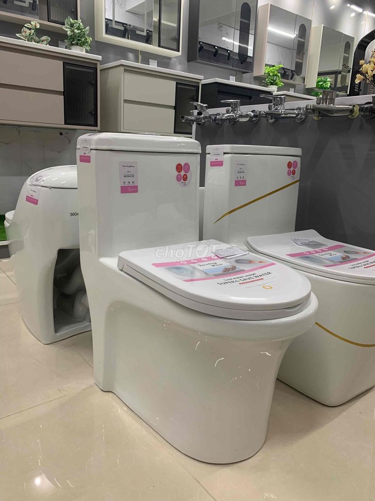 Bồn cầu 1 khối. Mua bán Thiết bị vệ sinh, nhà tắm tại Huyện Hóc Môn Tp Hồ Chí Minh được đăng bởi Ngọc Ngân Oanh hình 1