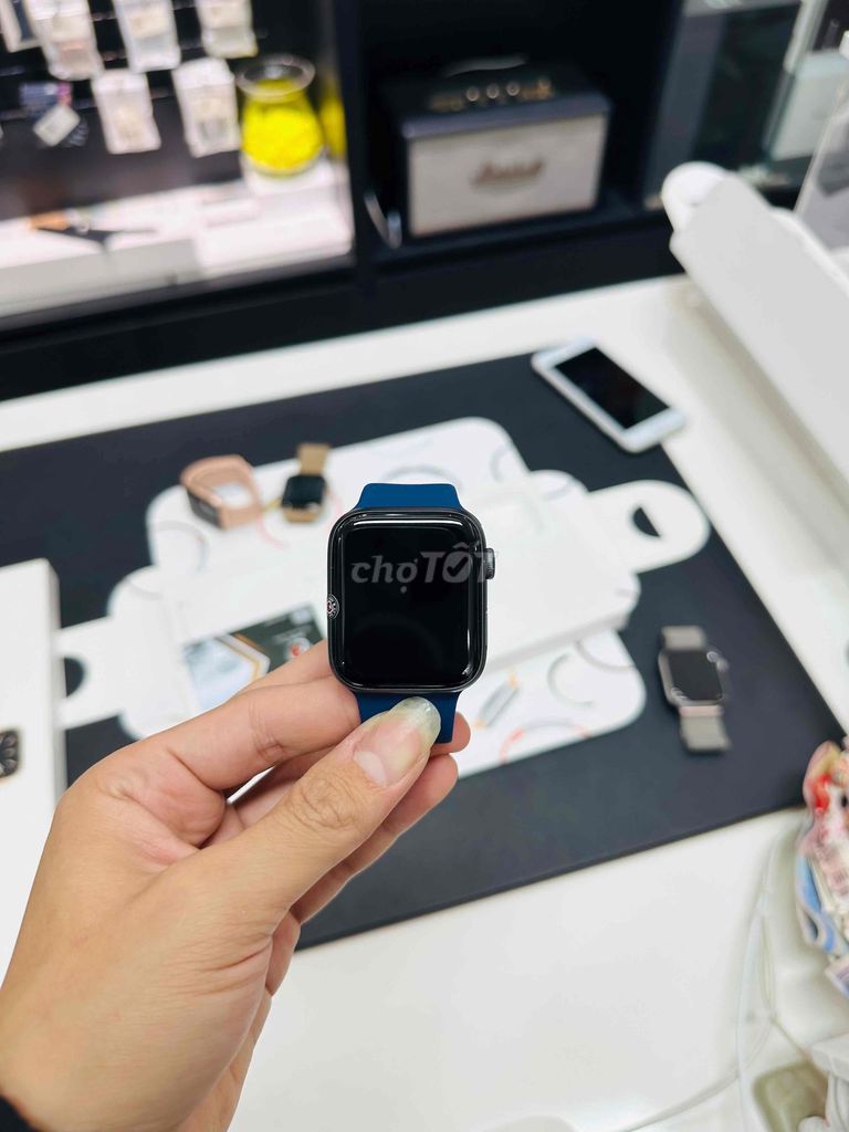 Apple Watch SE/44 nhôm đen ESIM đẹp keng