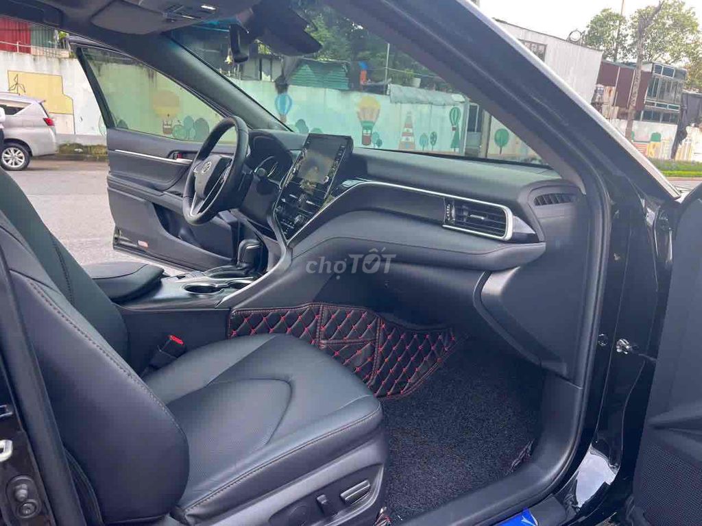 Toyota Camry 2.5Q sx 2022 màu đen siêu nét. Mua bán Ô tô tại Quận Cầu Giấy Hà Nội được đăng bởi Cao Quý hình 13