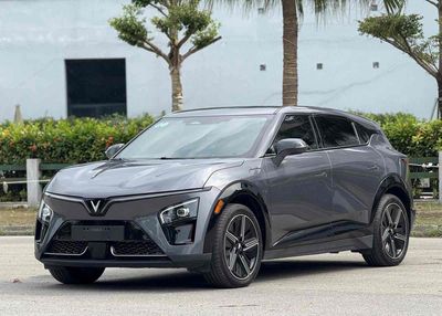 VinFast VF7 2024 Plus nâng cấp -  27000 km. Mua bán Ô tô tại Quận Cầu Giấy Hà Nội được đăng bởi Lê Chiến