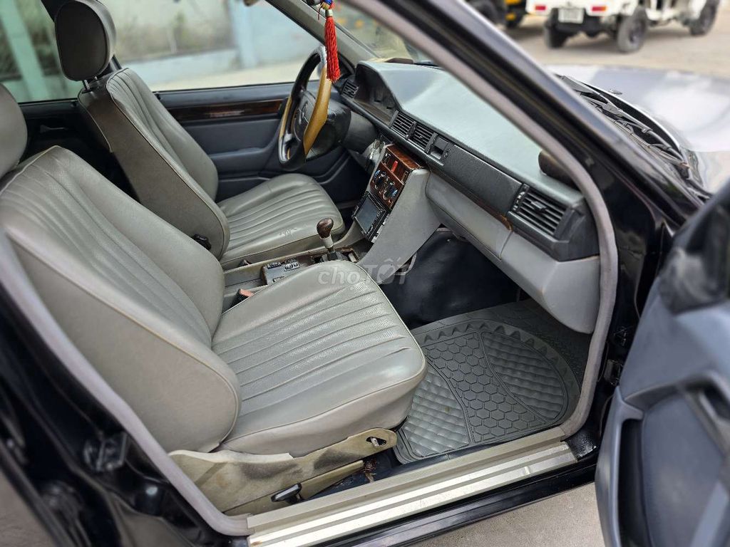 mec cổ w124 E230 cực hiếm. số sàn. bình xăng con... Mua bán Ô tô tại Quận Cái Răng Cần Thơ được đăng bởi NGON lành hình 6