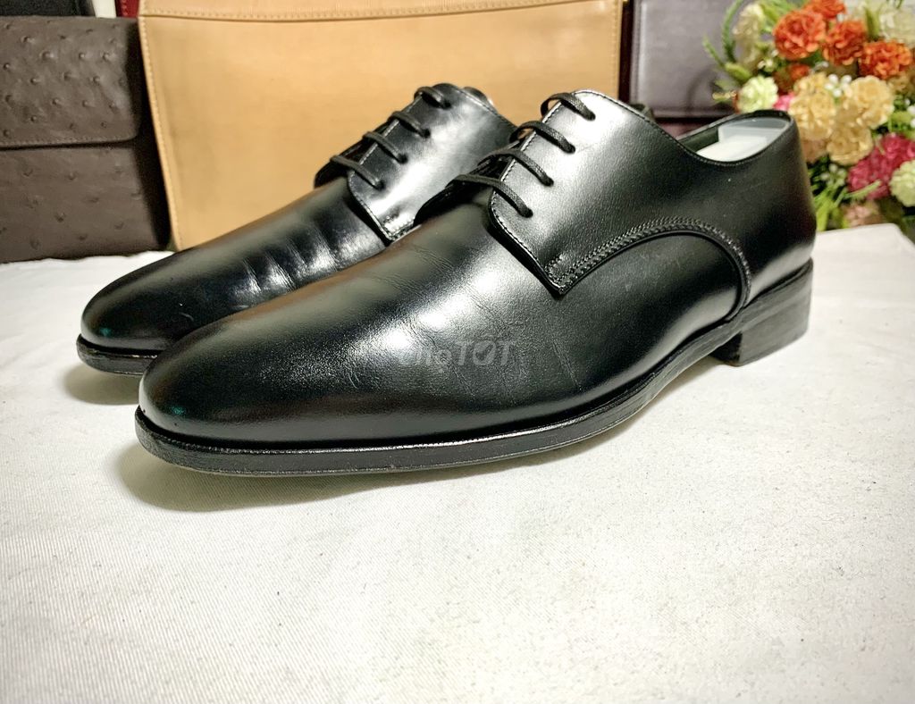 Ferragamo auth 40