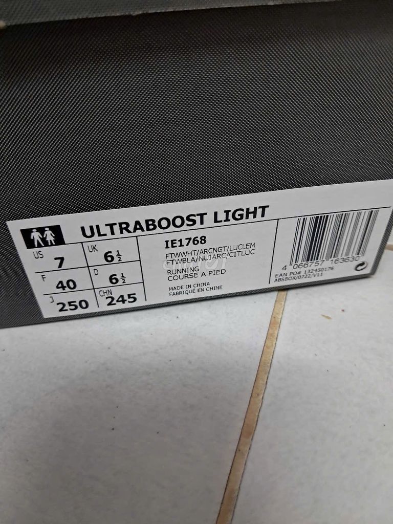 Pass 2 đôi Ultraboost new 100%