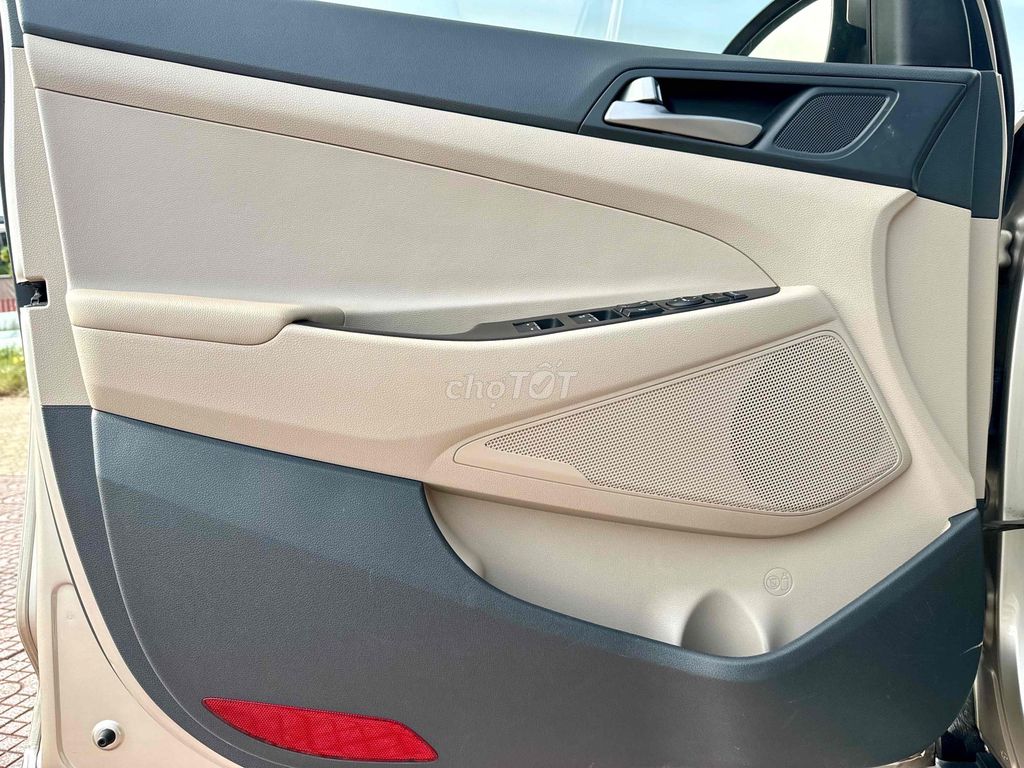Hyundai Tucson 2018 2.0 AT - 82000 km. Mua bán Ô tô tại Quận Cẩm Lệ Đà Nẵng được đăng bởi nguyễn văn khoa hình 19