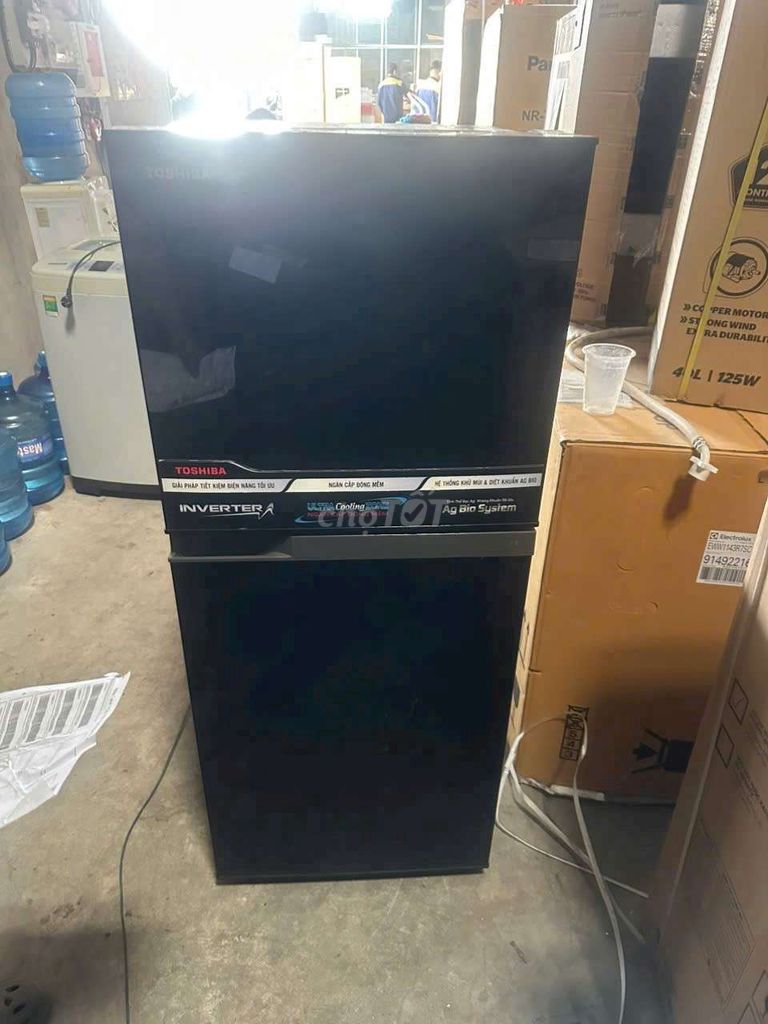 Tủ lạnh Toshiba 180L Đen. Mua bán Tủ lạnh tại Quận Cái Răng Cần Thơ được đăng bởi Mitsubitshi Nội Địa Cần Thơ hình 1