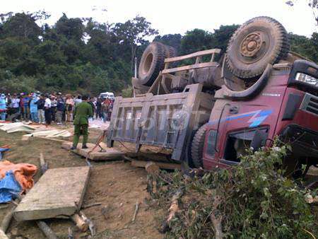 Cần bán xe bị lật. Mua bán Xe tải, xe ben tại Huyện Đại Từ Thái Nguyên được đăng bởi Dang Dung hình 6