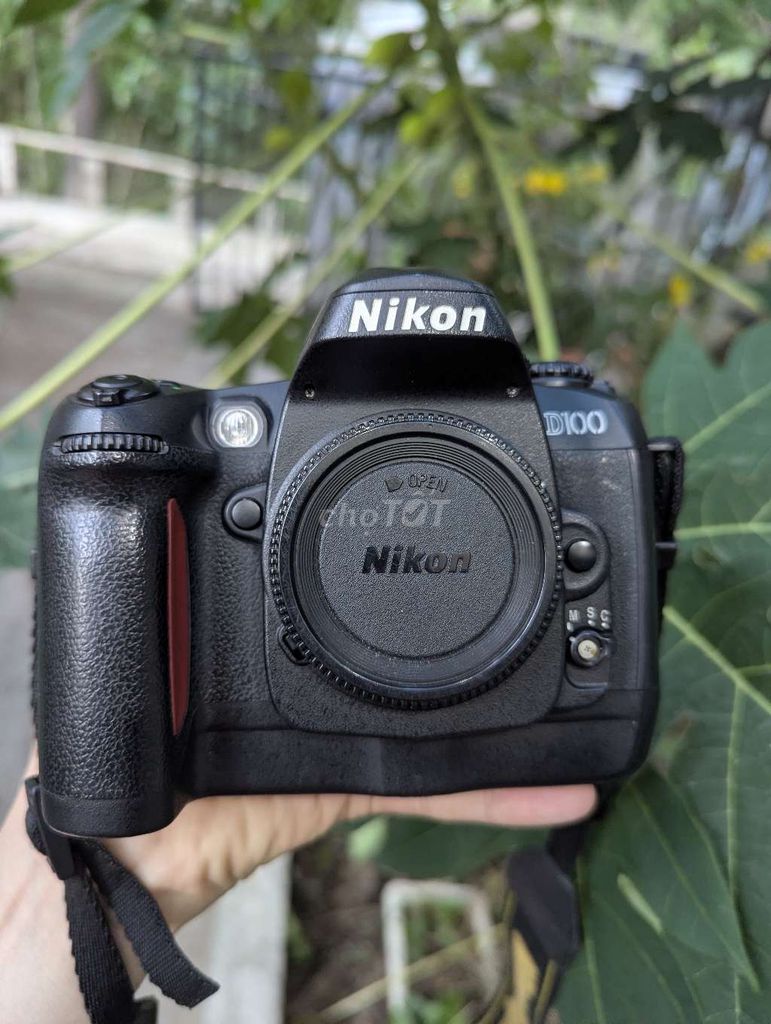 Nikon D100 + 2 lens. Mua bán Máy ảnh, Máy quay tại Thành phố Huế Thừa Thiên Huế được đăng bởi Tạp Hóa đây nè hình 1