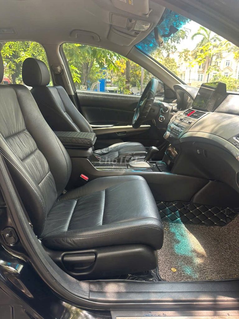 Honda Accord 2009 AT nhập khẩu, bản full options. Mua bán Ô tô tại Quận Bình Tân Tp Hồ Chí Minh được đăng bởi Ngô Phương hình 4