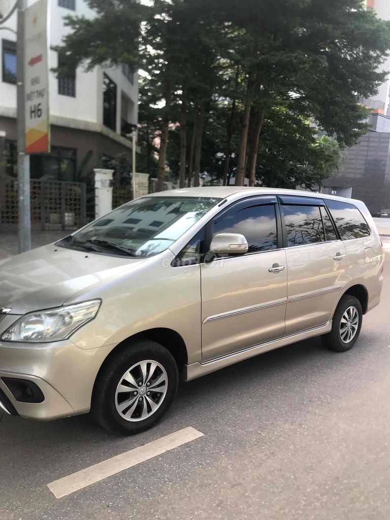 Toyota Innova  2.0E -2016 chính chủ xe đẹp. Mua bán Ô tô tại Quận Tây Hồ Hà Nội được đăng bởi nguyễn thanh hình 1