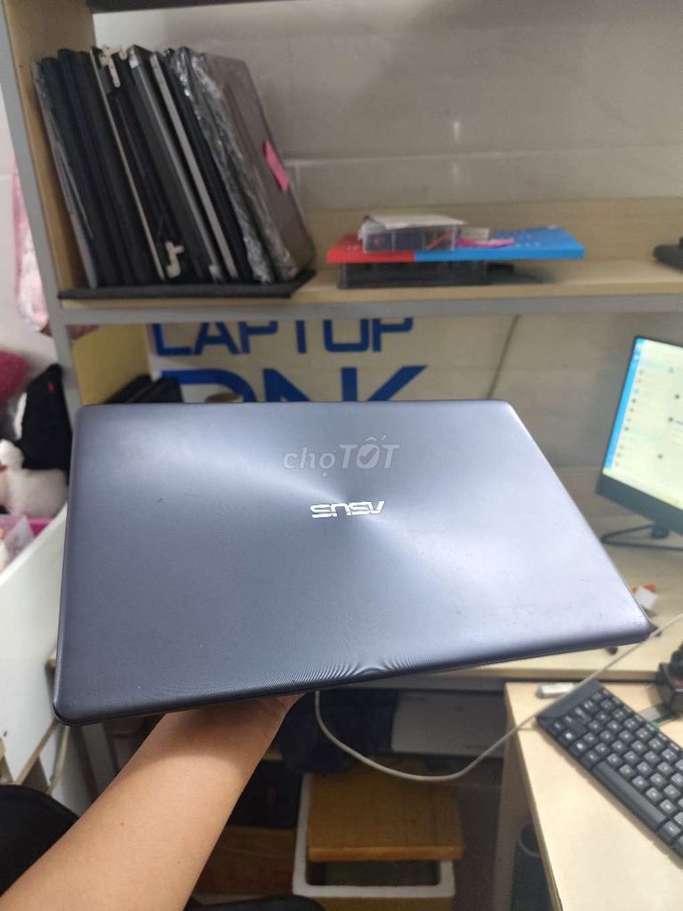 Laptop Asus X510 i5 15.6 inch 4GB/128GB. Mua bán Laptop tại Quận 6 Tp Hồ Chí Minh được đăng bởi Hải hình 1