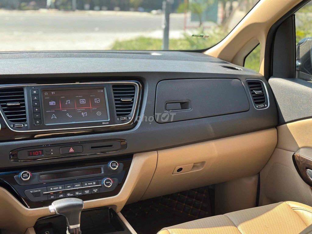 KIA SEDONA LUXURY 2.2D xe 100% Gia Đình. Mua bán Ô tô tại Quận Long Biên Hà Nội được đăng bởi DUONGMINH AUTO  hình 10