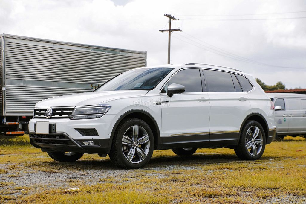 Volkswagen Tiguan model 2023 siêu lướt 28700 km. Mua bán Ô tô tại Quận Gò Vấp Tp Hồ Chí Minh được đăng bởi NGUYỄN MINH VUA XE LƯỚT hình 5