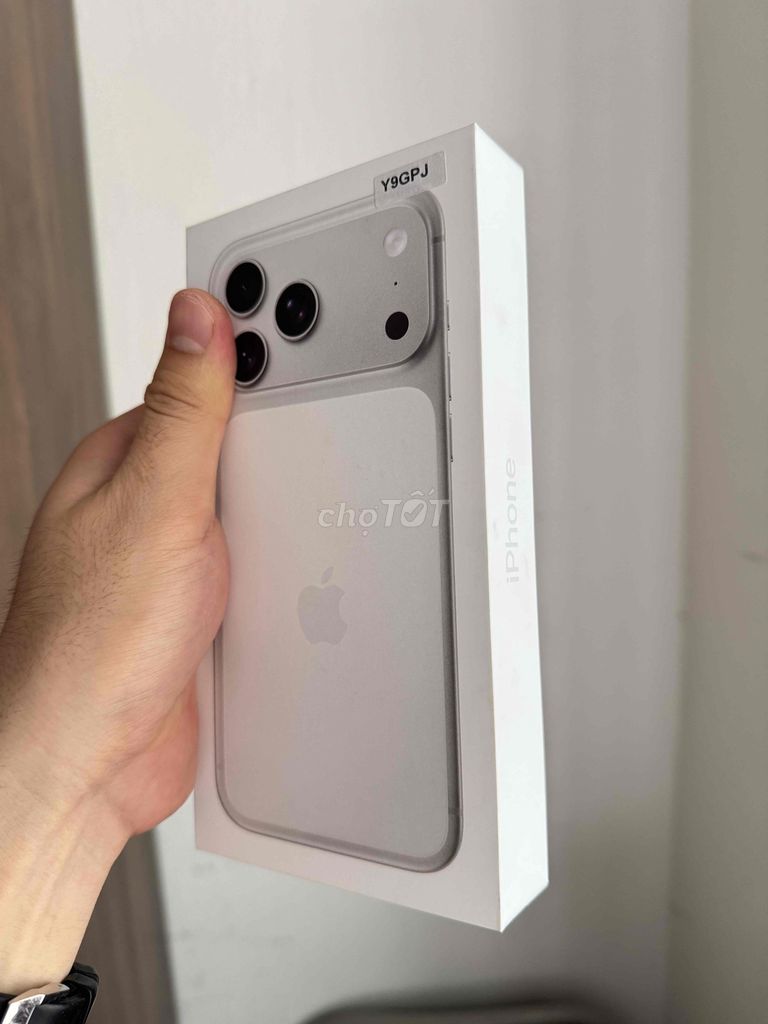 iPhone 17 Pro Max 256GB Bạc Mới VN chính hãng. Mua bán Điện thoại tại Thành phố Buôn Ma Thuột Đắk Lắk được đăng bởi Nguyễn Hoàng hình 1