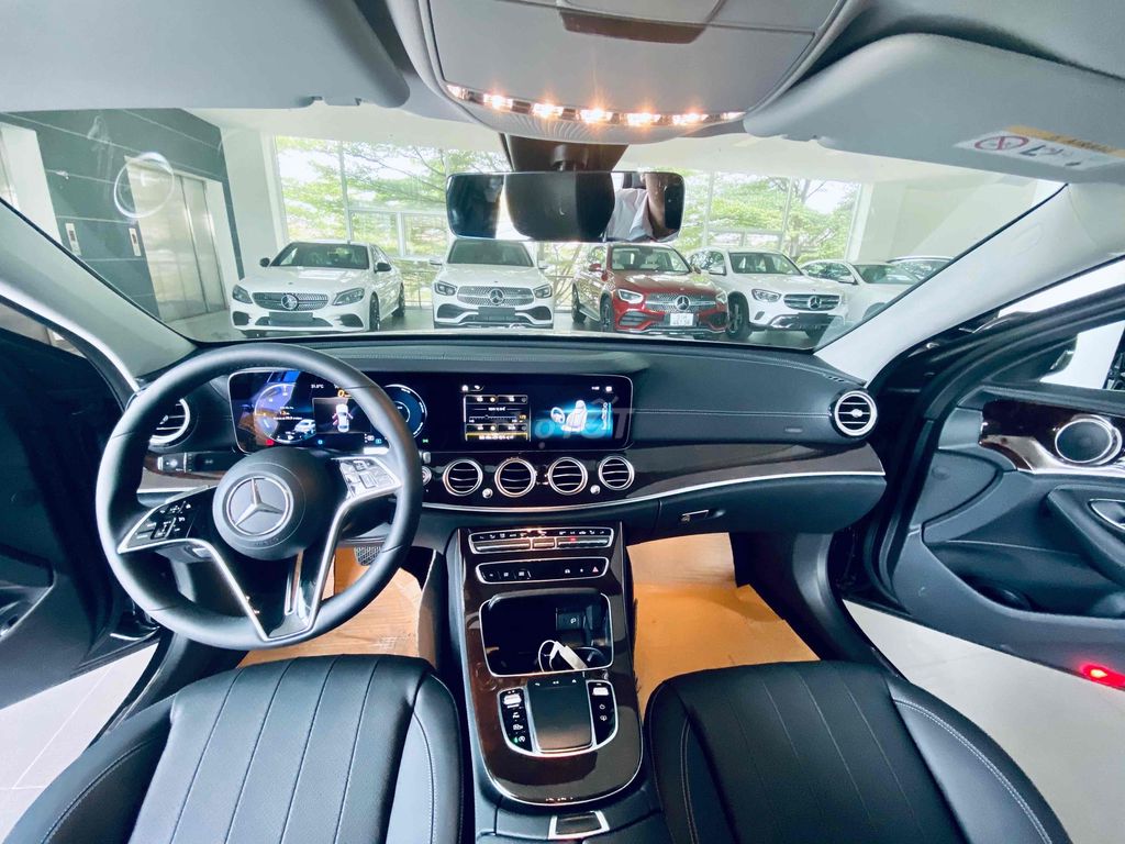 Mercedes E200 Exclusive Siêu lướt chính hãng. Mua bán Ô tô tại Quận 1 Tp Hồ Chí Minh được đăng bởi Huy Huỳnh hình 6
