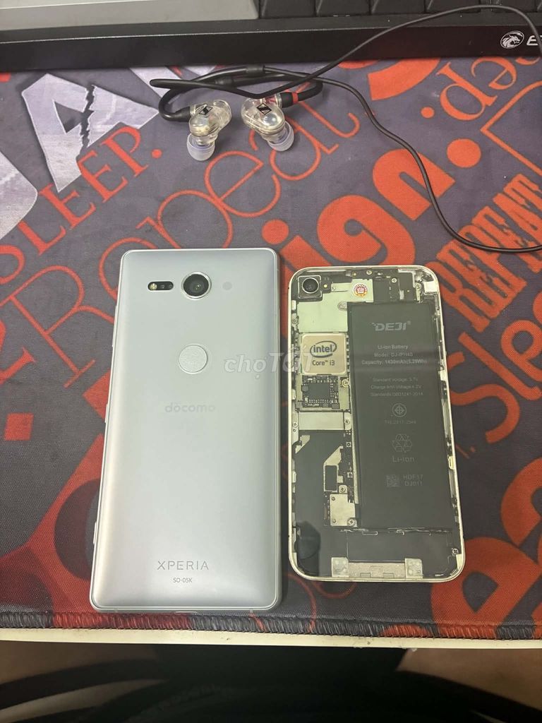 Sony Xperia XZ2 Compact và iPhone 4s. Mua bán Điện thoại tại Quận Lê Chân Hải Phòng được đăng bởi Nguyễn Ngọc Minh Hiếu hình 1