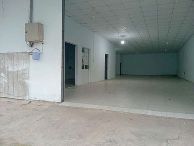 Cho thuê 250m2 kho Thuận Giao giá 10 tr nền gạch hoa trần laphong. Cho thuê văn phòng, mặt bằng kinh doanh tại Thành phố Thuận An Bình Dương được đăng bởi  Quỳnh