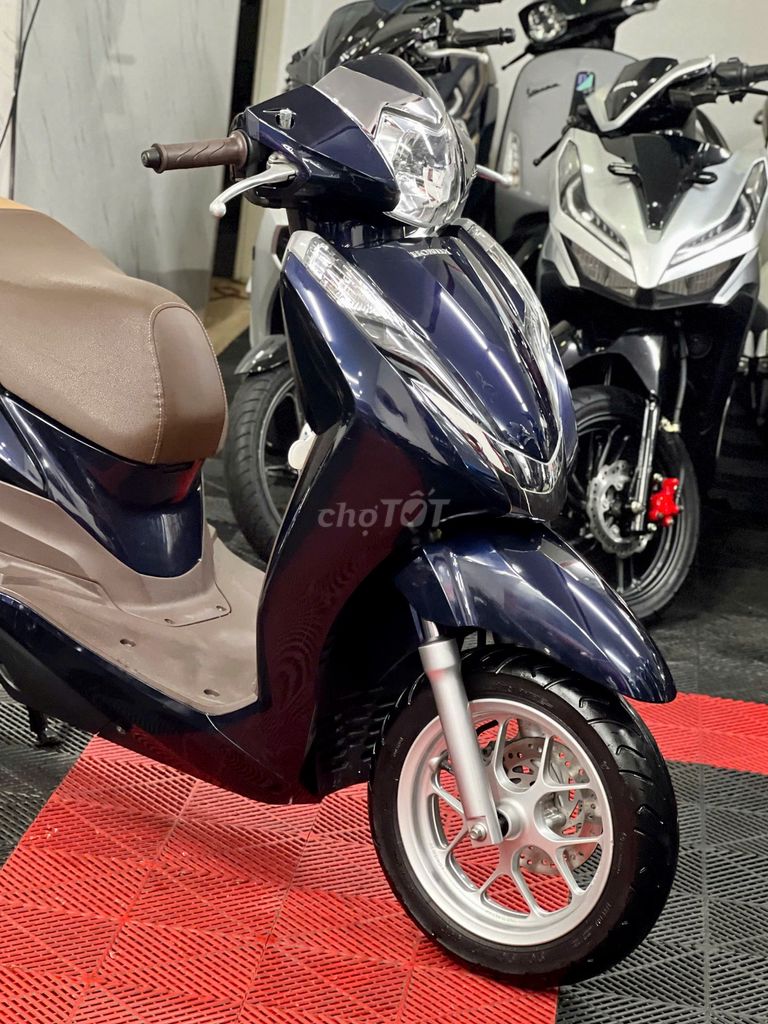 💥Lead 2018 khoá Smartkey BS47 chính chủ ký giấy. Mua bán Xe máy tại Thành phố Thủ Đức Tp Hồ Chí Minh được đăng bởi XE MÁY THỦ ĐỨC hình 1