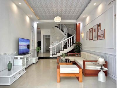 Аренда · 7 комн. · 200 м² · Quận Sơn Trà, ул. Sát Phạm Đồng Gần Cầu Sông Hàn