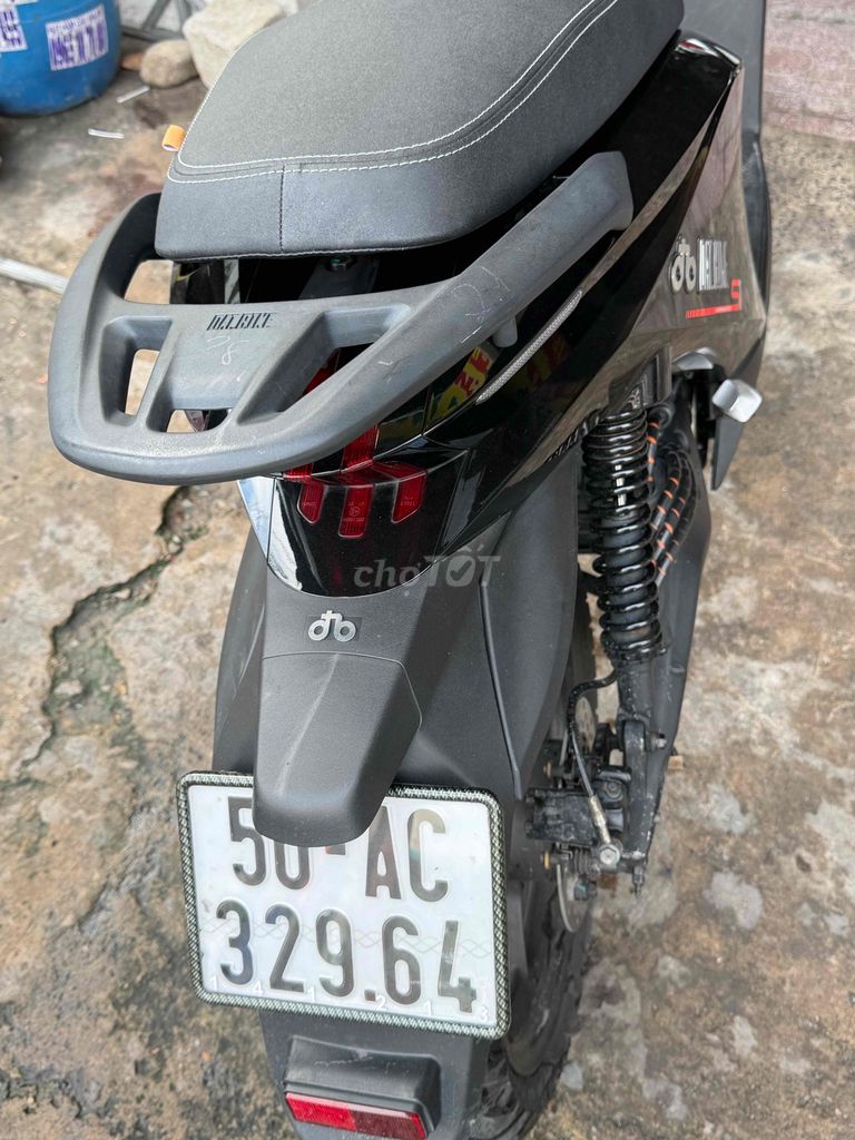 Черный электрический скутер Quantum S1 18 000 км