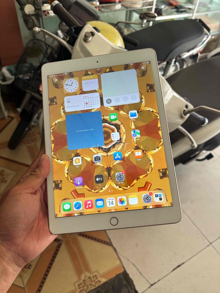 Apple iPad Gen 7 32GB vân tay ok pin ok sạch icl. Mua bán Máy tính bảng tại Thành phố Biên Hòa Đồng Nai được đăng bởi LUCAS 6868 hình 1