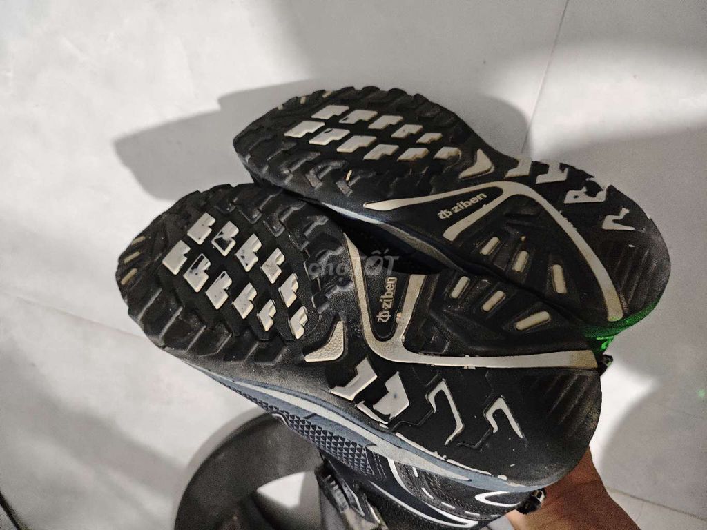 Giày thể thao Ziben Đen size 40. Mua bán Giày dép tại Quận Liên Chiểu Đà Nẵng được đăng bởi Hung Nguyen hình 1