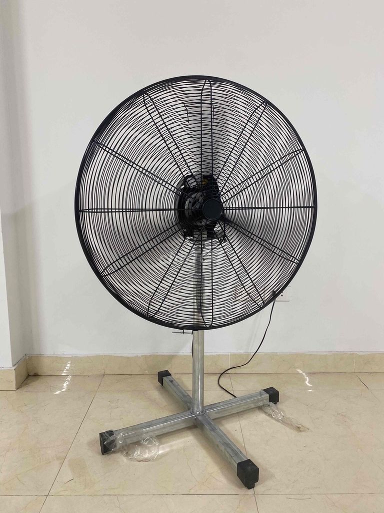 Quạt công nghiệp 3 pha màu Đen mới. Mua bán Quạt tại Quận Hà Đông Hà Nội được đăng bởi Lê Chiến hình 1