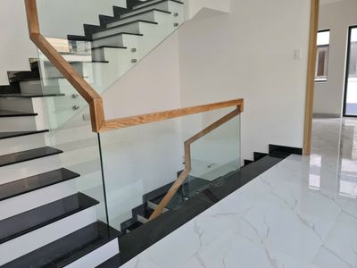 ĐTL nhà phố góc 2 mặt tiền đối diện công viên, 4PN. Giá 12 triệu/th