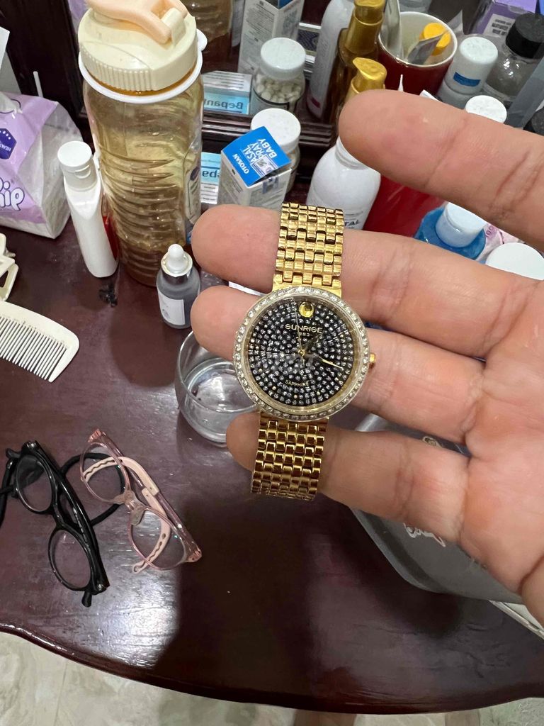 2 Đồng hồ nữ mạ vàng. Mua bán Đồng hồ tại Thành phố Phủ Lý Hà Nam được đăng bởi  vương trần hình 1