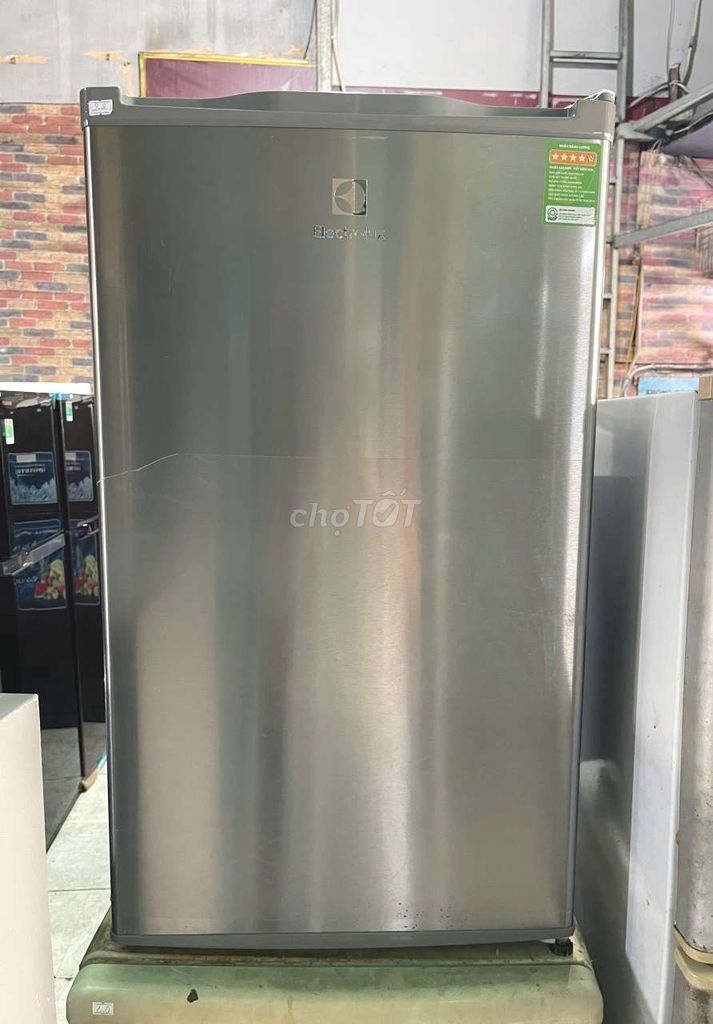 Thanh lý tủ lạnh Electrolux 92L chạy tốt có ship