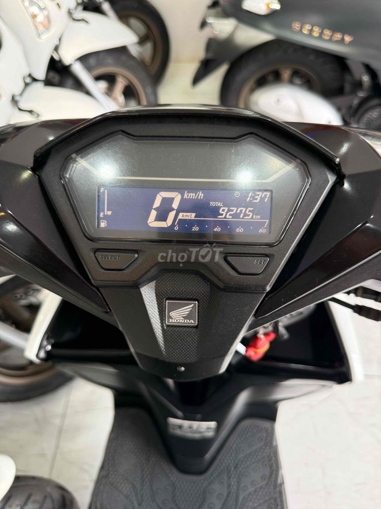 Honda Vario 2022 Trắng 9275 km. Mua bán Xe máy tại Thành phố Rạch Giá Kiên Giang được đăng bởi XE MÁY CŨ TÂN 128 hình 7