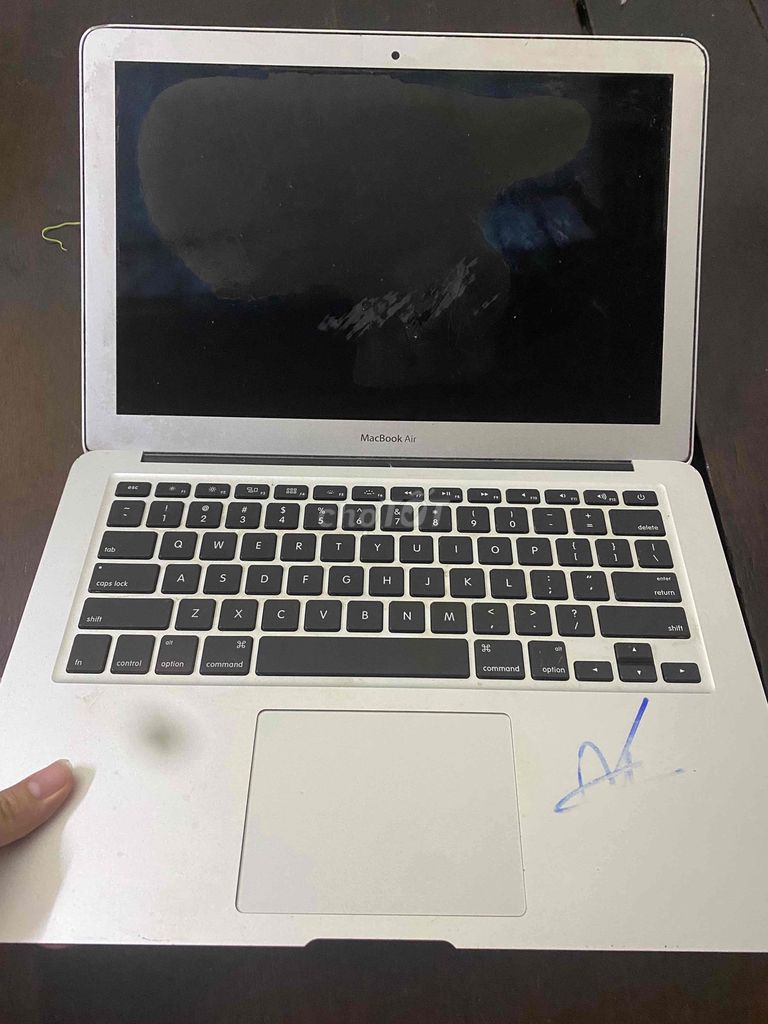 Macbook Air nhà để lâu không xài