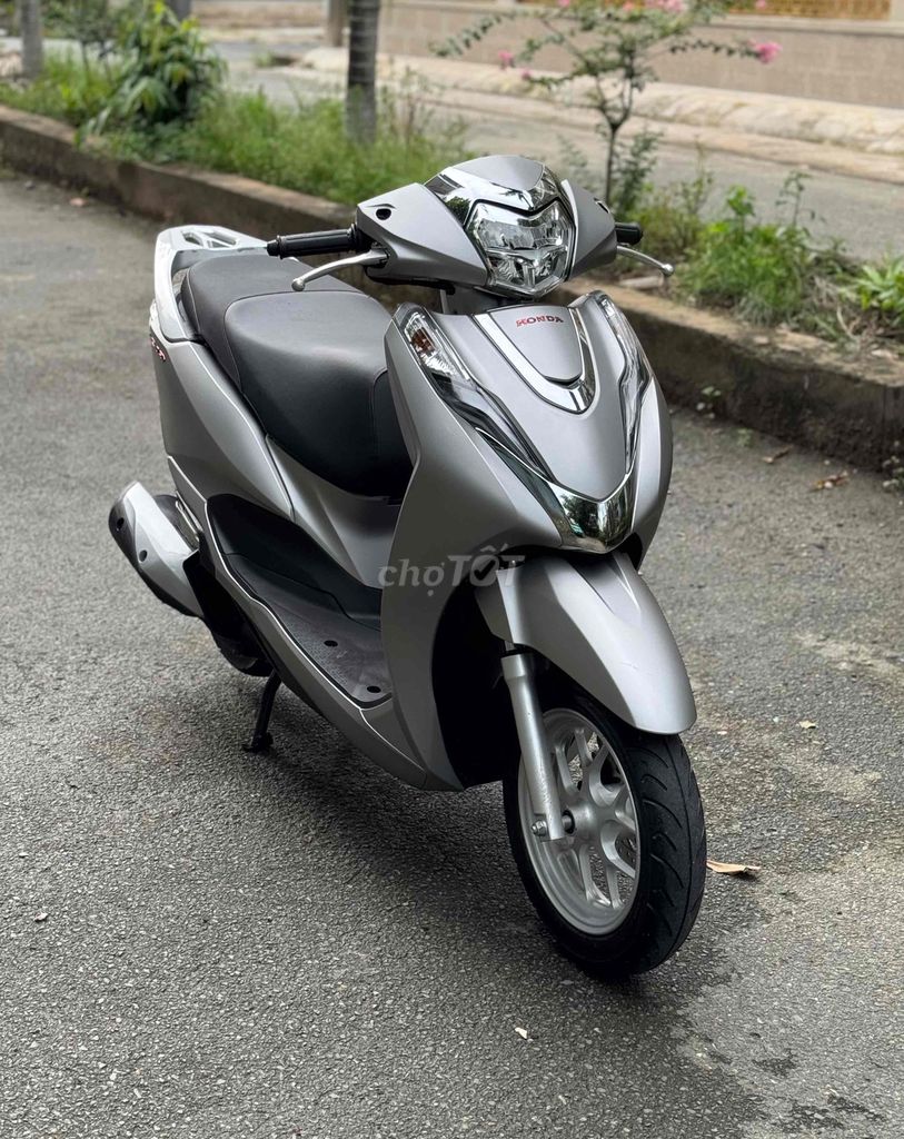 honda Lead 4val xám bạc màu siêu hót 9 chủ. Mua bán Xe máy tại Quận Gò Vấp Tp Hồ Chí Minh được đăng bởi CHXM 86 chuyên bán xe trả góp hình 2