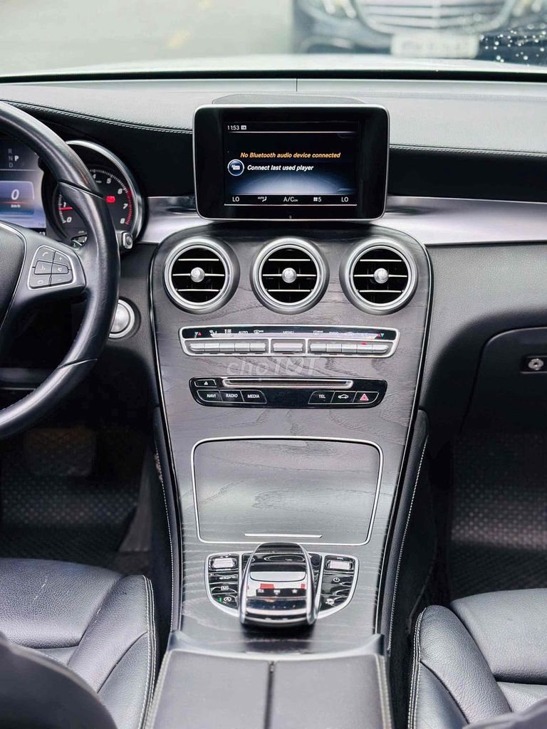 Mercedes Benz GLC 300 AMG 4MATIC  Model 2017. Mua bán Ô tô tại Quận 8 Tp Hồ Chí Minh được đăng bởi Hồng Phúc hình 7