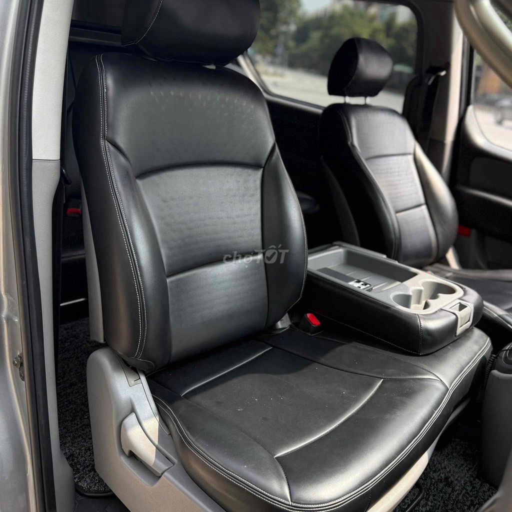 Bán gấp xe tài van 6 chỗ máy dầu Hyundai Starex. Mua bán Ô tô tại Quận Bắc Từ Liêm Hà Nội được đăng bởi Tô Văn Tiến hình 7