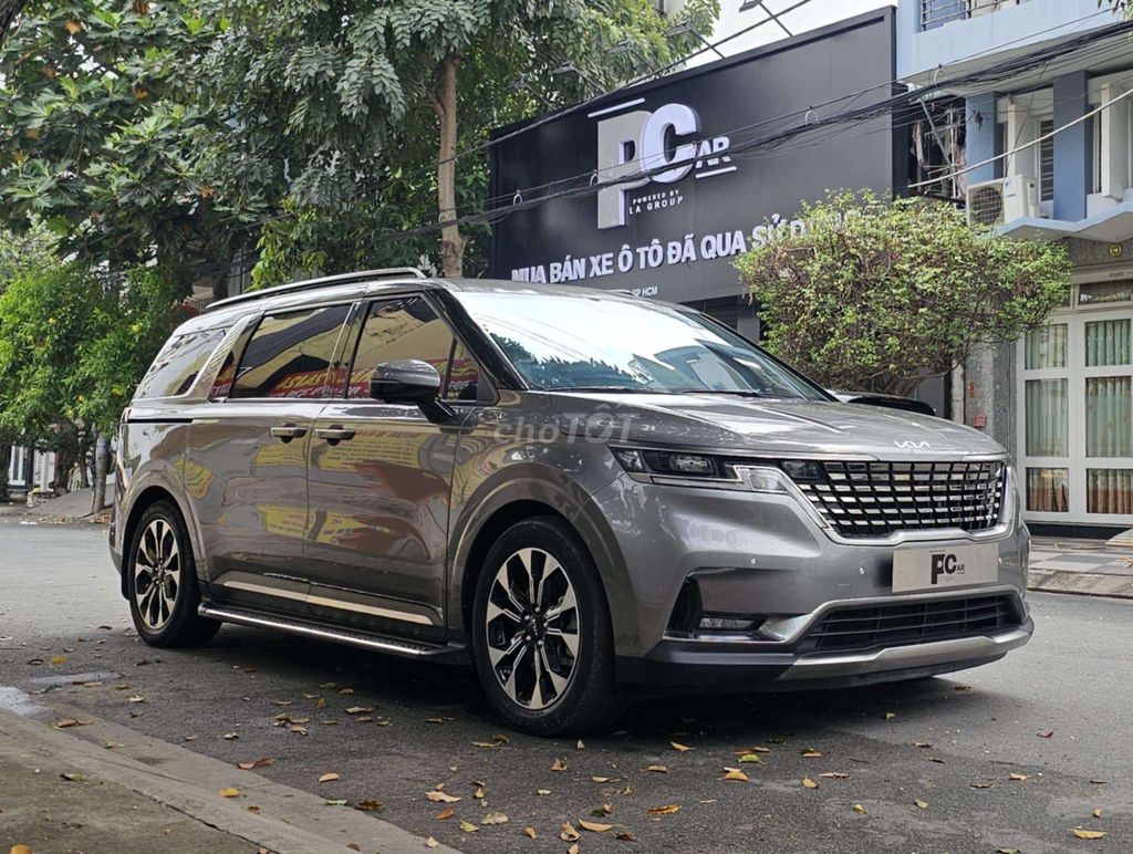 Kia Carnival 2023 2.2D Luxury 8 chỗ  - 43000 km