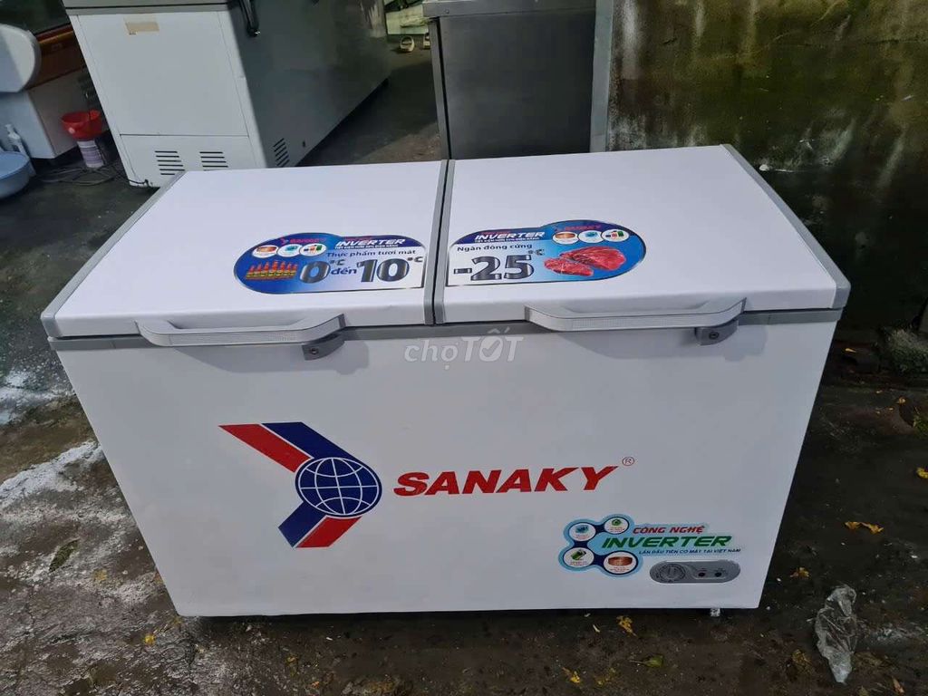 Tủ đông Sanaky Inverter 560/410l như hình