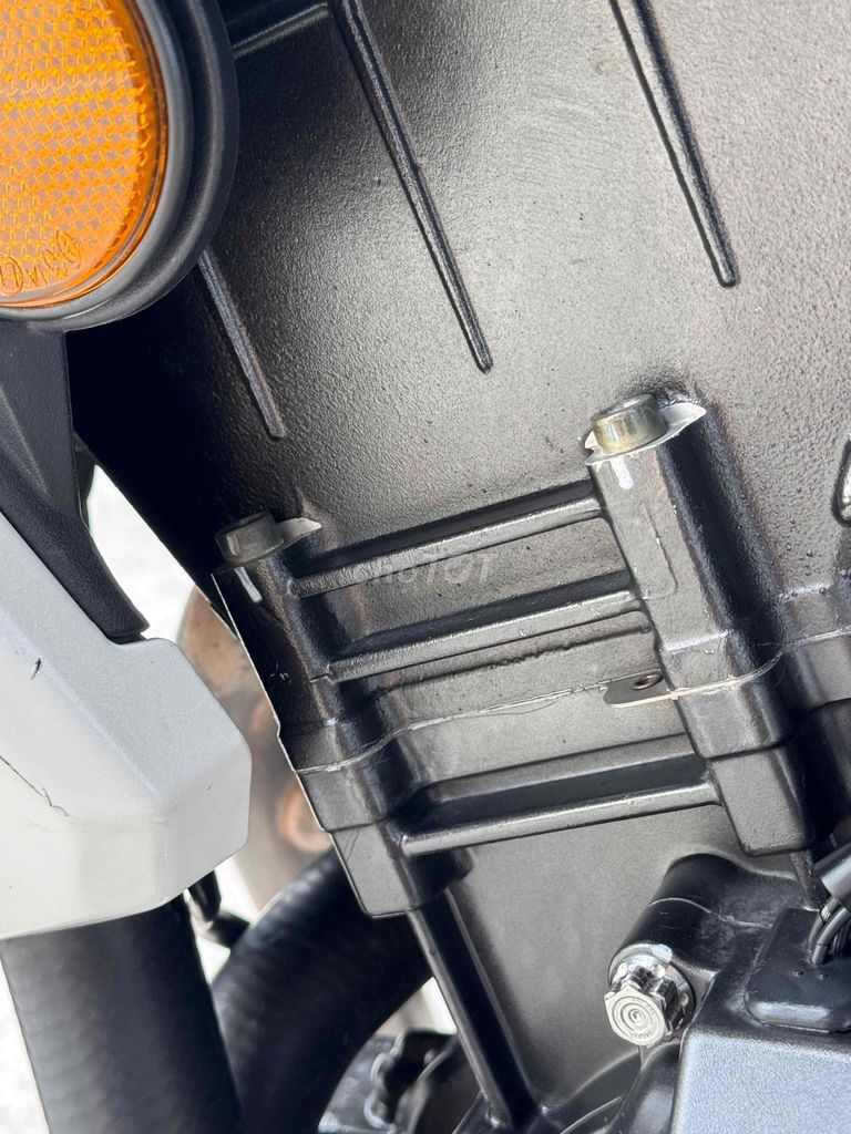Benelli BN302 Trắng 35000 km. Mua bán Xe máy tại Quận Bình Tân Tp Hồ Chí Minh được đăng bởi Việt Motor Bình Tân hình 8