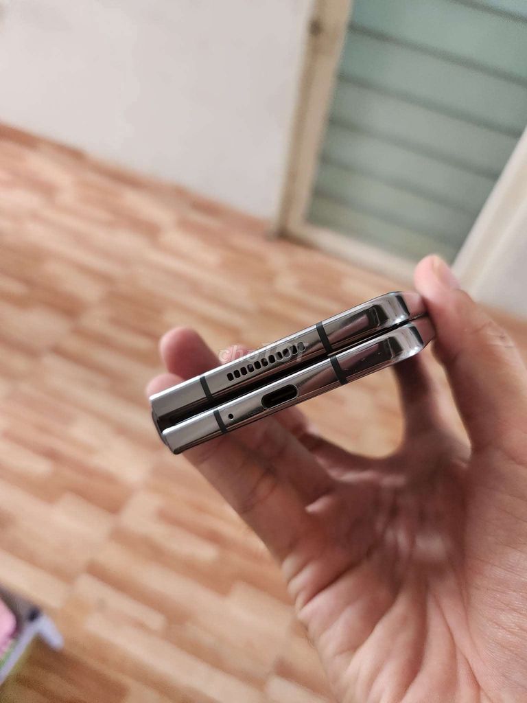 Samsung Galaxy Z Fold4 256GB Xám lỗi. Mua bán Điện thoại tại Quận Gò Vấp Tp Hồ Chí Minh được đăng bởi Duy Mạnh hình 1