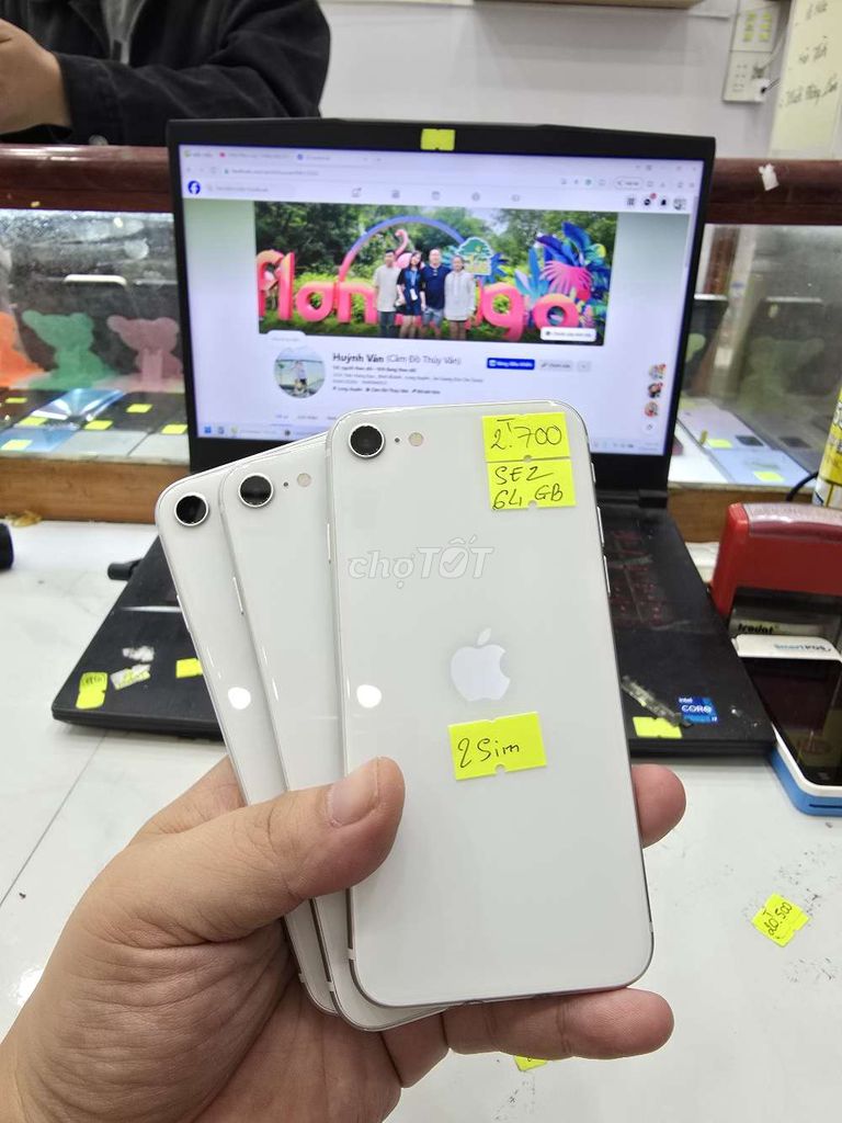 Apple iPhone SE 2 64GB - 2 Sim. Mua bán Điện thoại tại Thành phố Long Xuyên An Giang được đăng bởi Facebook Cầm Đồ Thúy Vân hình 1