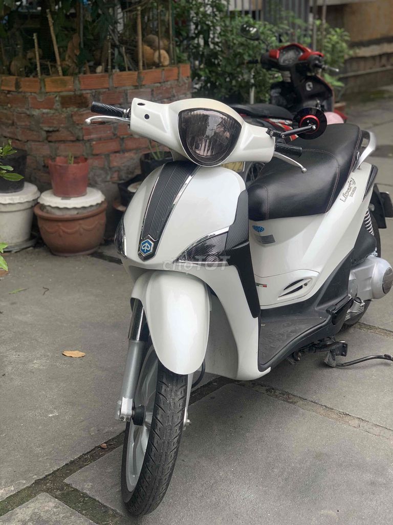 Piaggio Liberty Trắng Đã sử dụng. Mua bán Xe máy tại Quận Bình Thạnh Tp Hồ Chí Minh được đăng bởi Gặp vũ Nguyễn  hình 1