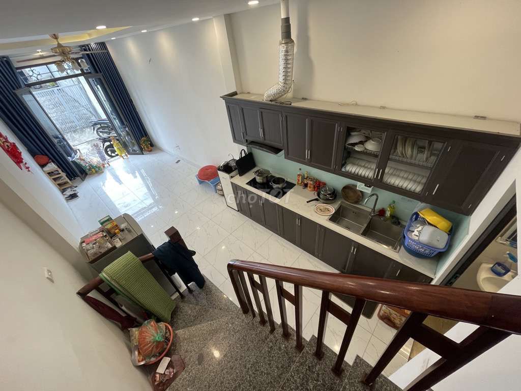 Nhà rẻ nhất quận long biên ở bát khối 32m 3 tầng xe tô 16 chỗ qua nhà. Mua bán nhà ở tại Quận Long Biên Hà Nội được đăng bởi Hoàng Văn Độ hình 5