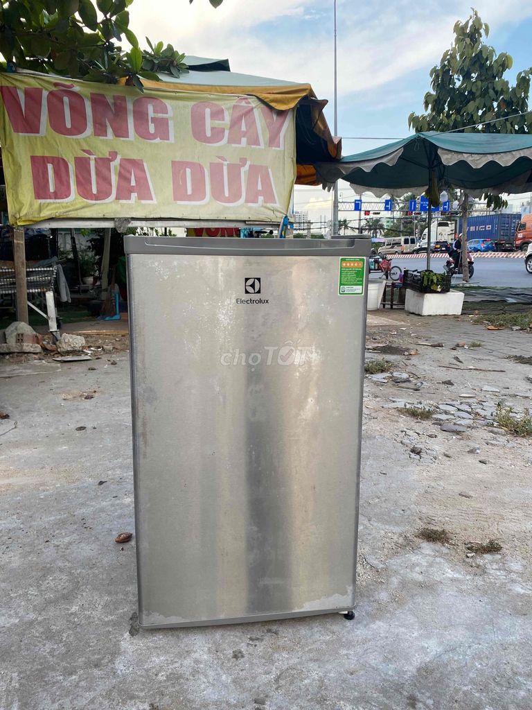 Tủ lạnh Electrolux 90L. Mua bán Tủ lạnh tại Quận Bình Thạnh Tp Hồ Chí Minh được đăng bởi Thanh Xuân hình 1