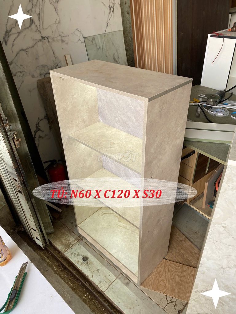 TỦ MÔ HÌNH TRƯNG BÀY 60 X 120 ( MÀU BÊ TÔNG )